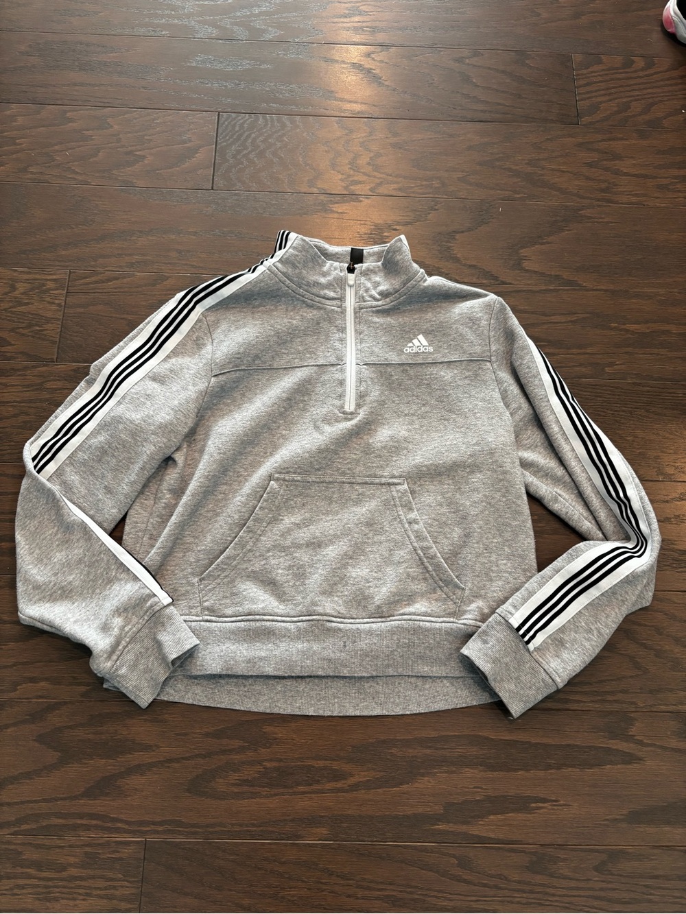 Adidas women’s 1/4 zip sweatshirt/top, size small